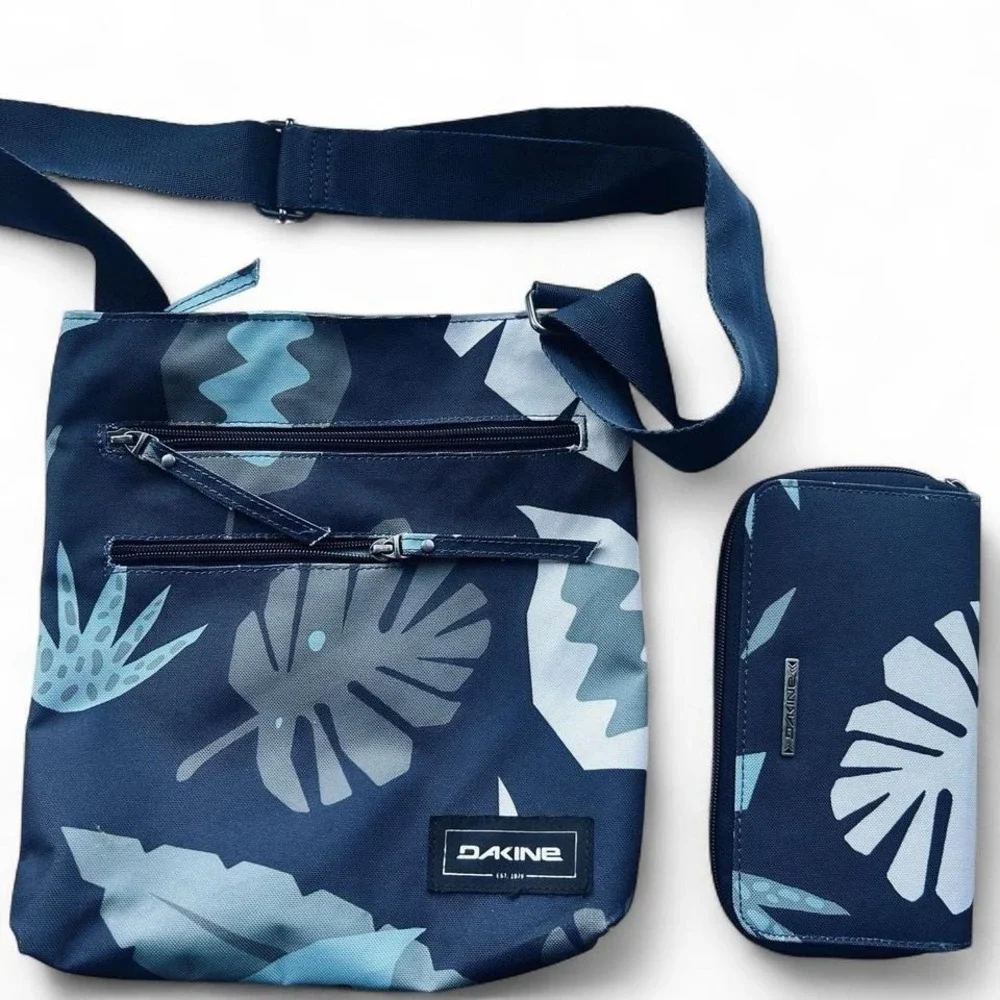 Dakine purse and wallet set NWOT blue tropical print crossbody storage‎